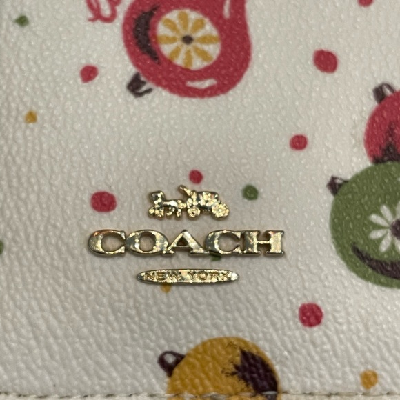Coach Zip Card Case - Picture 2 of 7